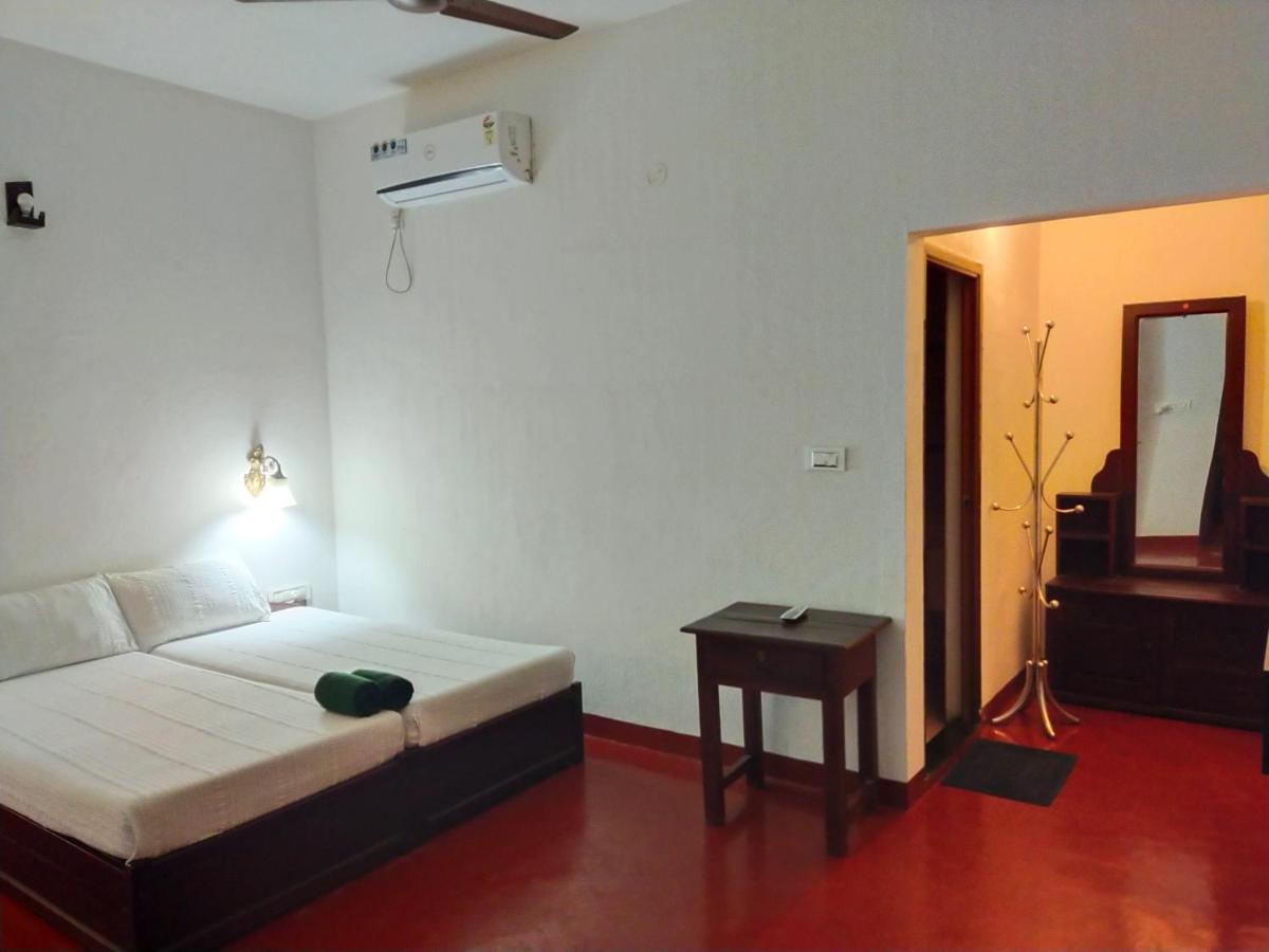 Marari Beach Clleetus Homestay 마라리쿨람 객실 사진